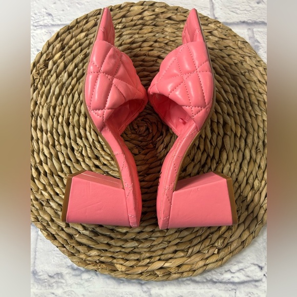 NWOB Zara Pink Quilted Women's Open Toe, Block Heel Sandals. Size 39 EU. - Picture 9 of 9